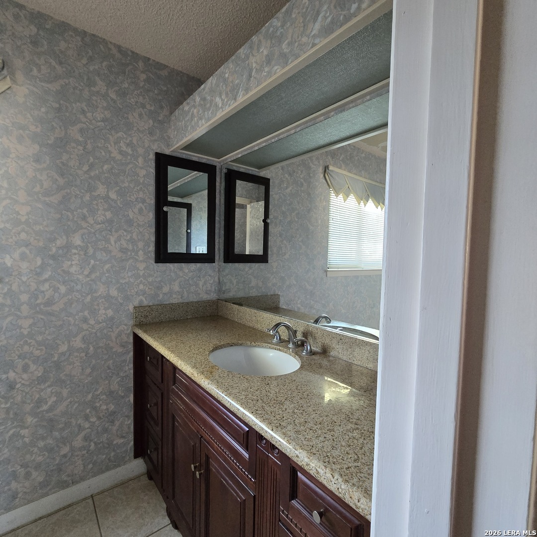 6331 Mary Jamison Leon Valley TX 78238