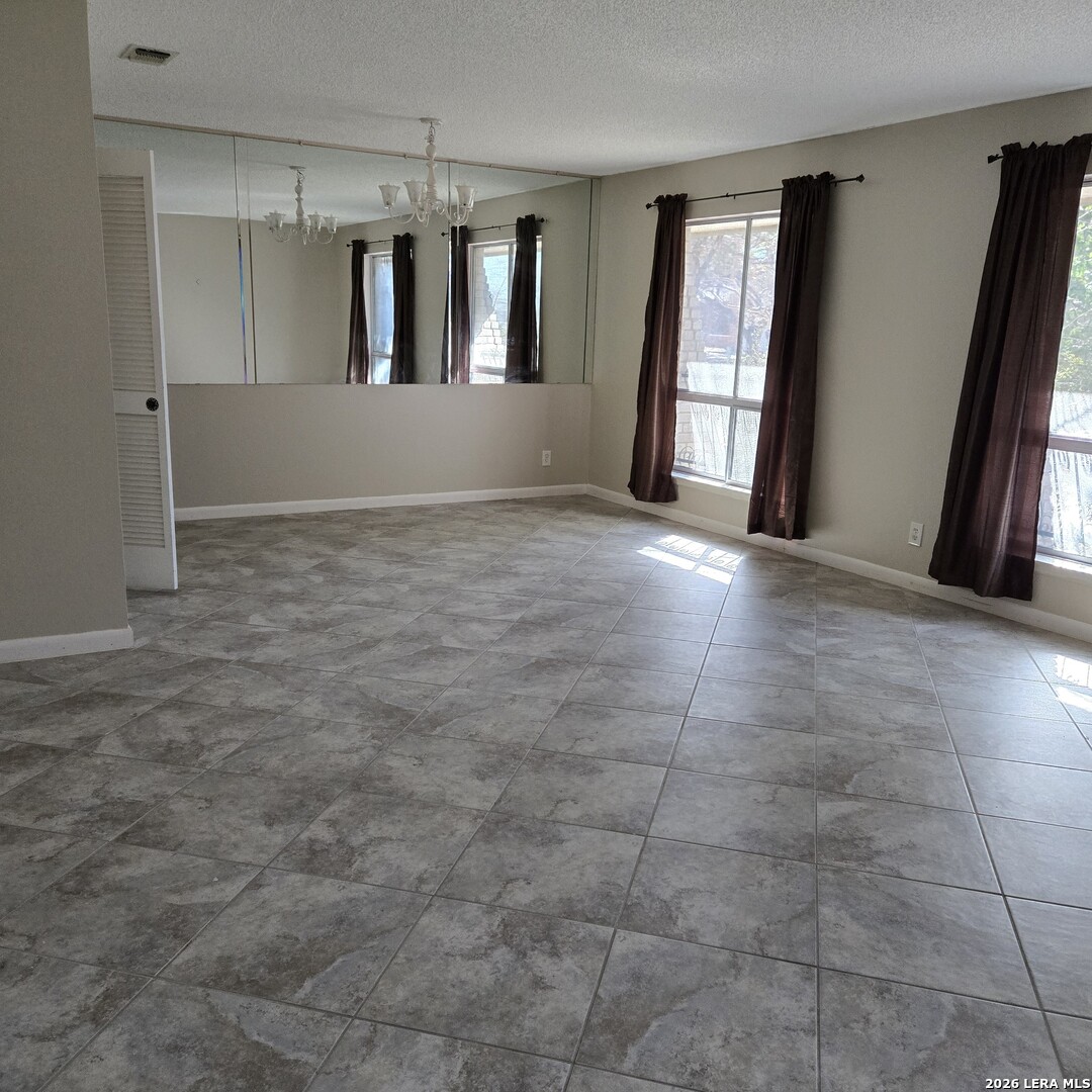 6331 Mary Jamison Leon Valley TX 78238