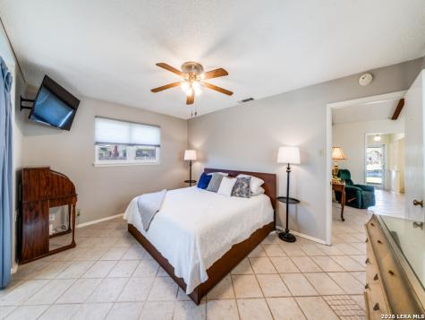 302 Cordoba Universal City TX 78148