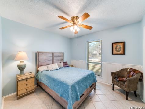 302 Cordoba Universal City TX 78148