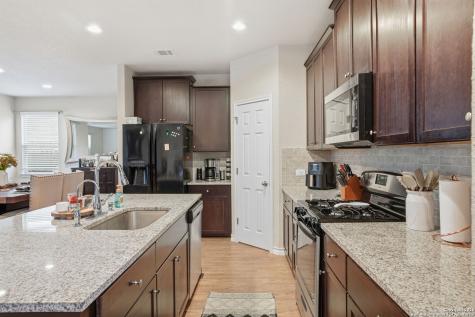 5726 Chestnut Crossing San Antonio TX 78266