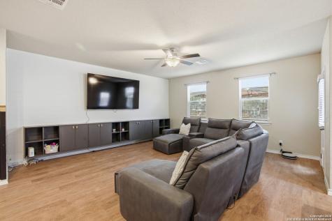 5726 Chestnut Crossing San Antonio TX 78266