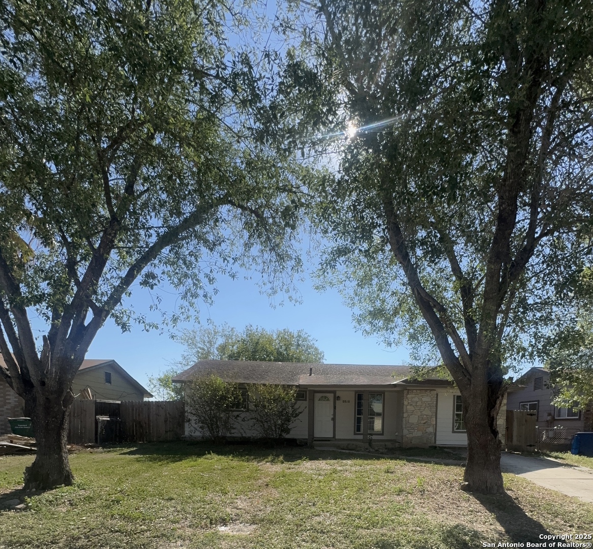 5322 Stoneshire San Antonio TX 78218