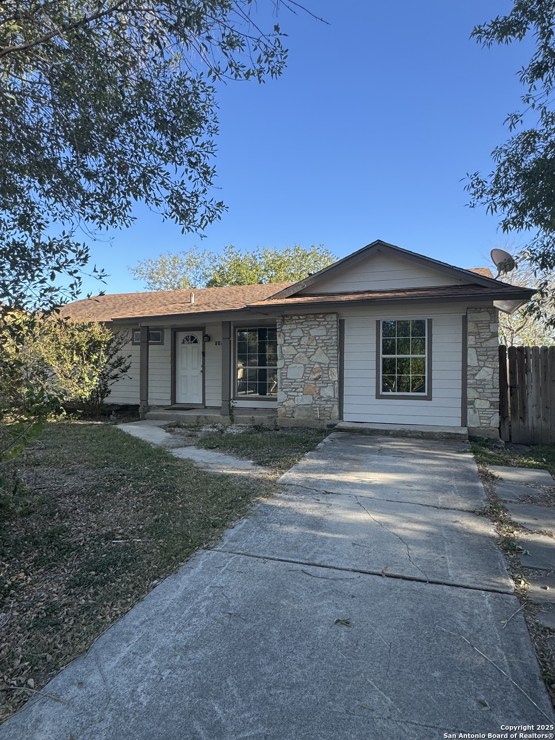 5322 Stoneshire San Antonio TX 78218