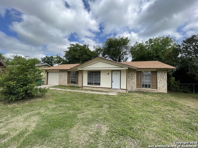 5903 Castle Hunt San Antonio TX 78218