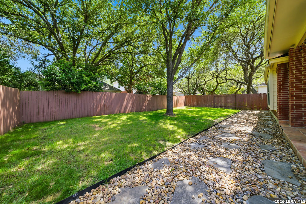8910 Brae Bend San Antonio TX 78249