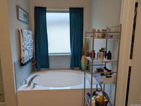7038 Emerald San Antonio TX 78242