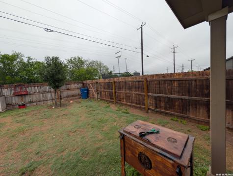 7038 Emerald San Antonio TX 78242