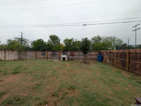 7038 Emerald San Antonio TX 78242