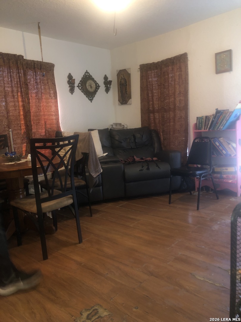 454 Blue Bonnet San Antonio TX 78202