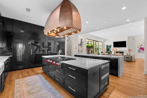 730 Elizabeth San Antonio TX 78209