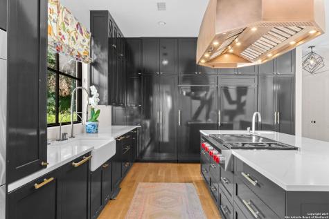 730 Elizabeth San Antonio TX 78209