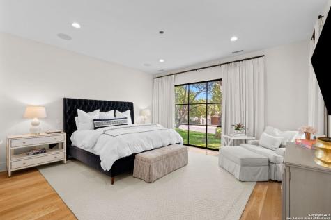 730 Elizabeth San Antonio TX 78209