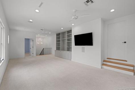 730 Elizabeth San Antonio TX 78209