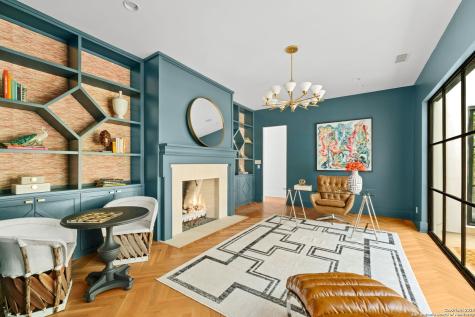 730 Elizabeth San Antonio TX 78209