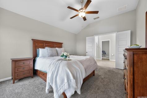 7058 Vista Loop San Antonio TX 78233