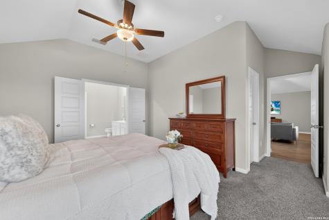 7058 Vista Loop San Antonio TX 78233