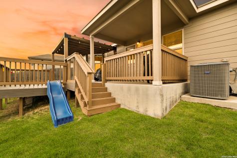 7058 Vista Loop San Antonio TX 78233