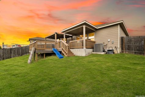 7058 Vista Loop San Antonio TX 78233