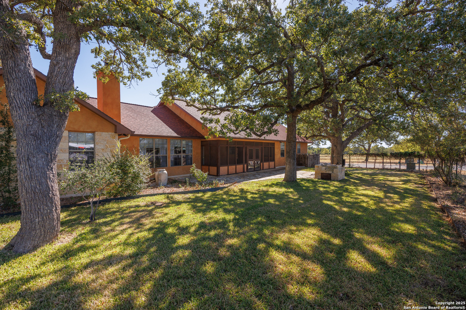 1200 Doe Run Fredericksburg TX 78624