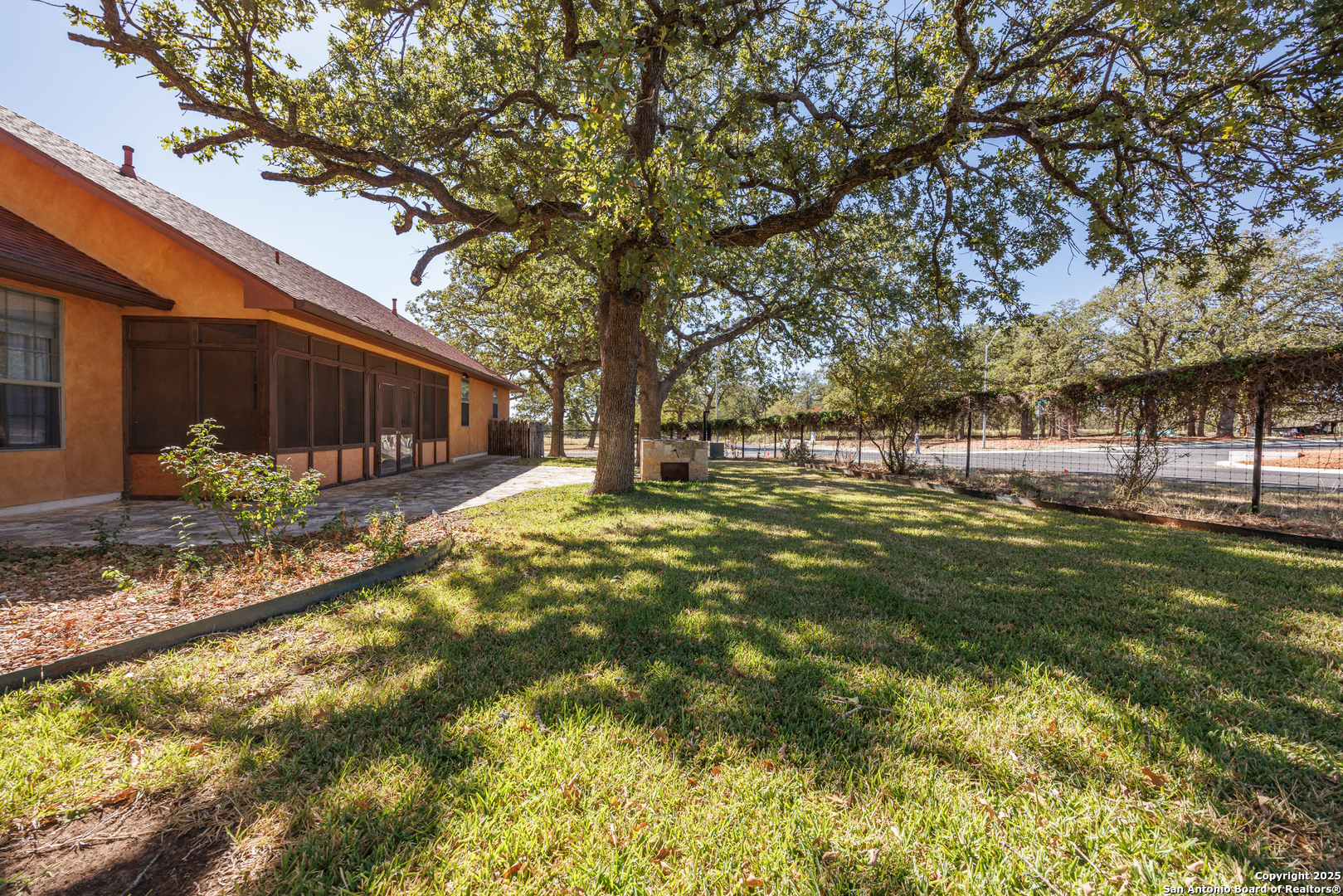 1200 Doe Run Fredericksburg TX 78624
