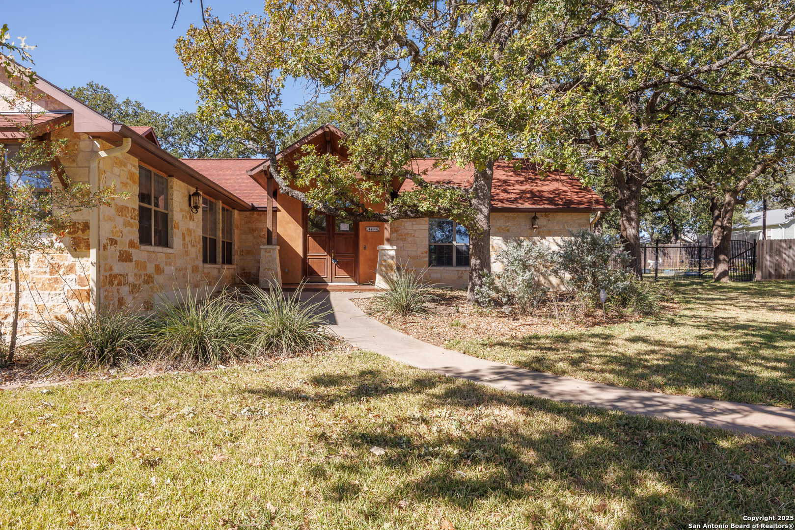 1200 Doe Run Fredericksburg TX 78624