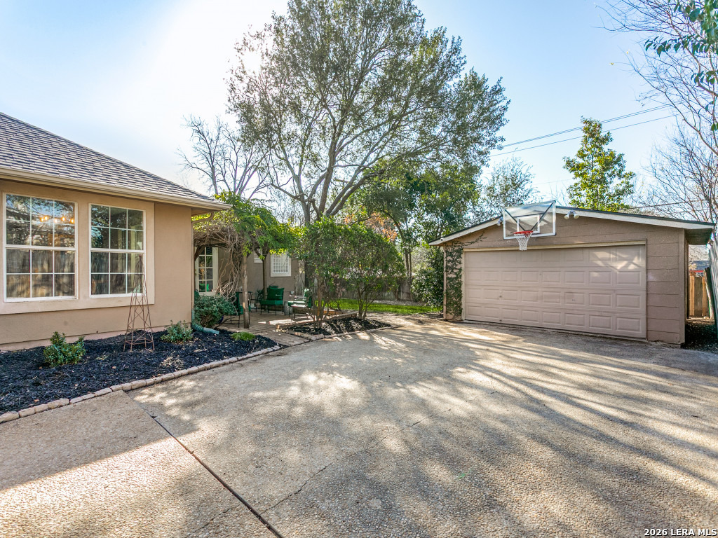 748 Eventide Terrell Hills TX 78209