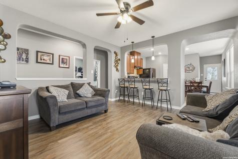 6818 Beltran Pass San Antonio TX 78252