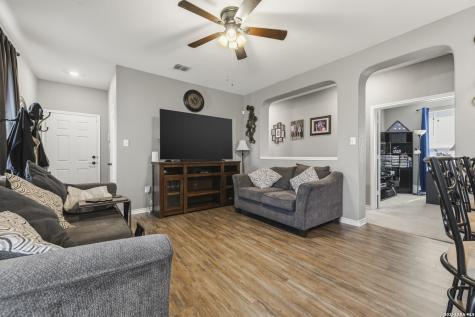 6818 Beltran Pass San Antonio TX 78252