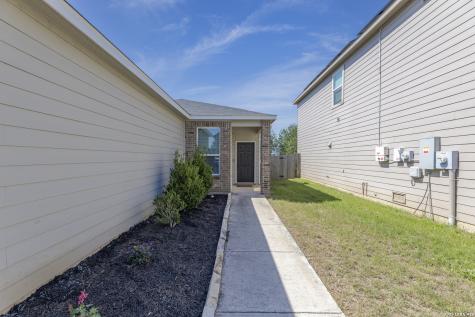 6818 Beltran Pass San Antonio TX 78252