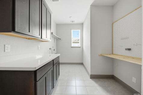 4112 Little Gem San Antonio TX 78261
