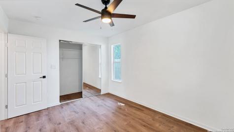 270 S Peach Avenue New Braunfels TX 78130