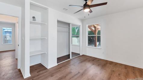 270 S Peach Avenue New Braunfels TX 78130