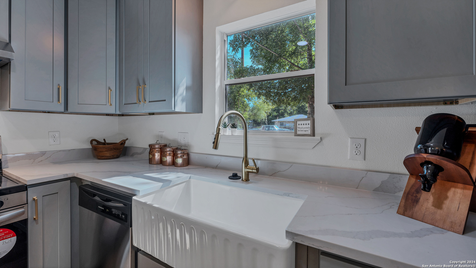 270 S Peach Avenue New Braunfels TX 78130