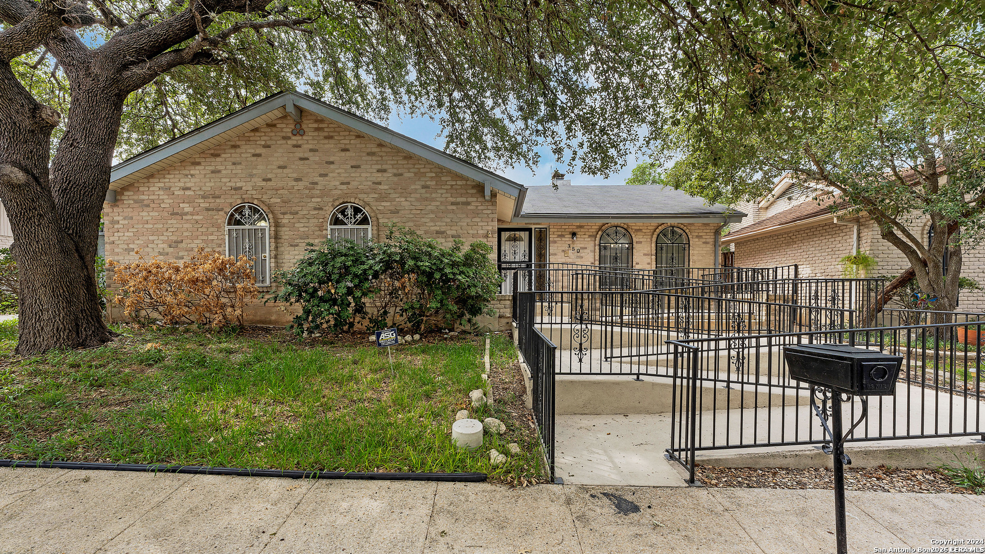 350 Fenwick Windcrest TX 78239