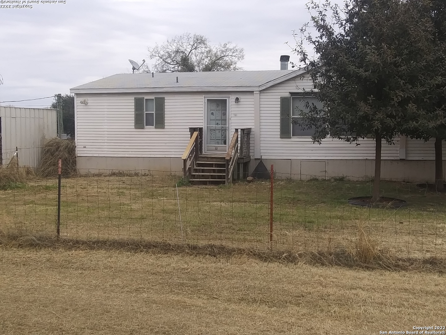 523 S Mansfield Street Pleasanton TX 78064