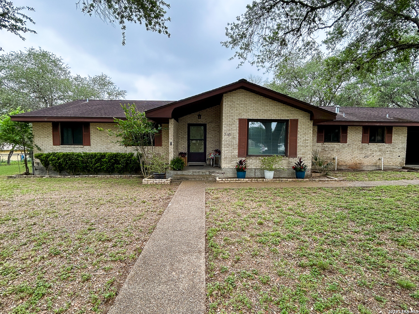 5121 Star Trek Beeville TX 78102