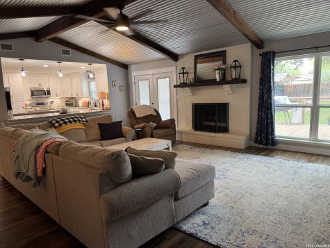 116 S Bluebonnet Drive Uvalde TX 78801