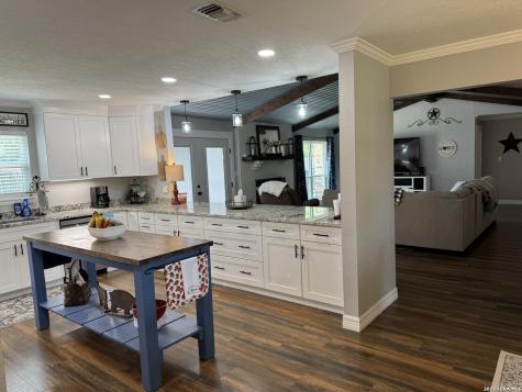 116 S Bluebonnet Drive Uvalde TX 78801