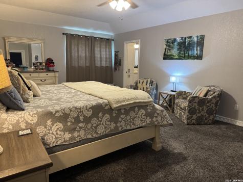 116 S Bluebonnet Drive Uvalde TX 78801
