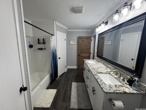 116 S Bluebonnet Drive Uvalde TX 78801