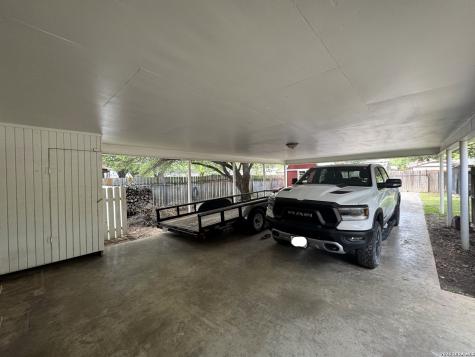 116 S Bluebonnet Drive Uvalde TX 78801