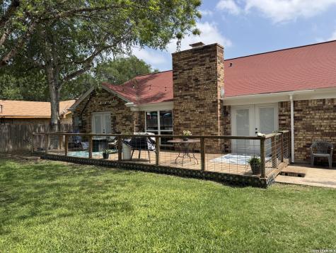 116 S Bluebonnet Drive Uvalde TX 78801