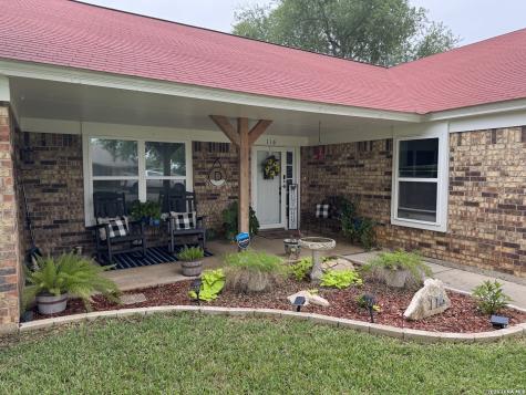116 S Bluebonnet Drive Uvalde TX 78801