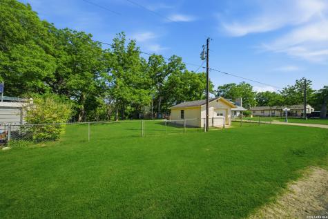 1276 River Trail Seguin TX 78155