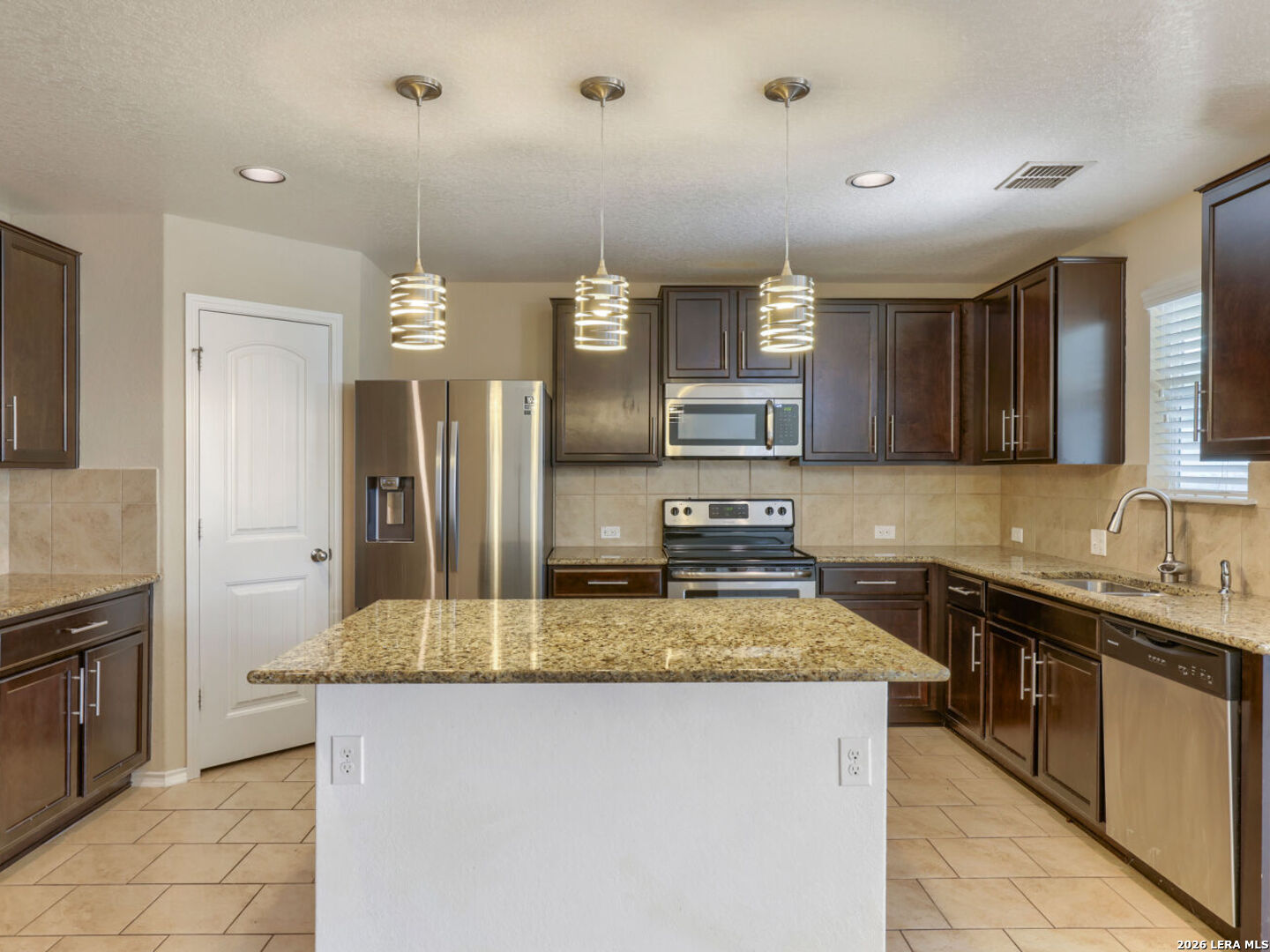 1607 Tree Run San Antonio TX 78245