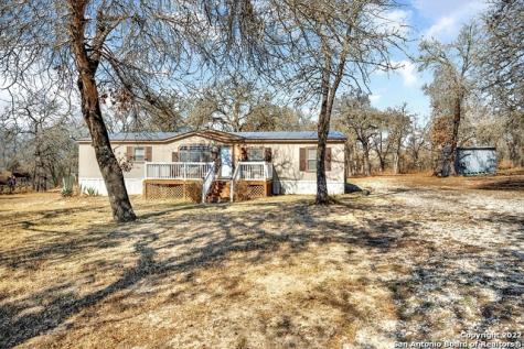 117 Encino Bonito Adkins TX 78101