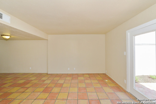 6607 Crown Ridge San Antonio TX 78239