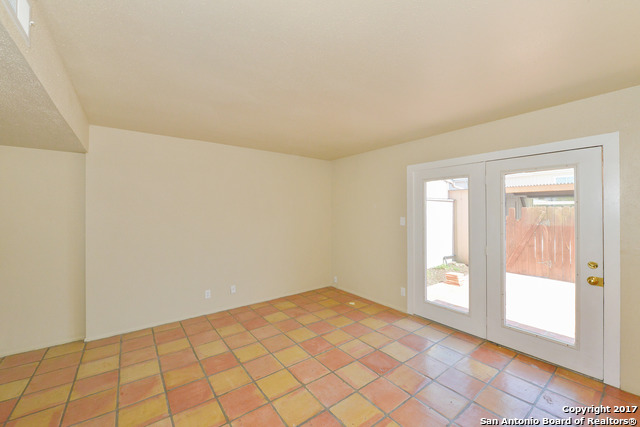 6607 Crown Ridge San Antonio TX 78239