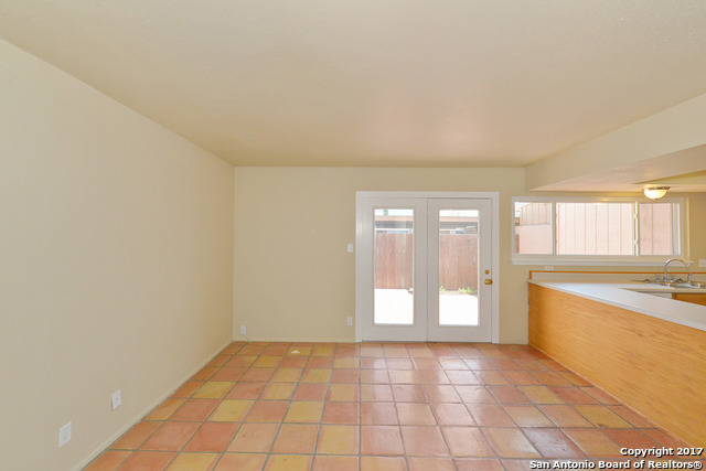 6607 Crown Ridge San Antonio TX 78239